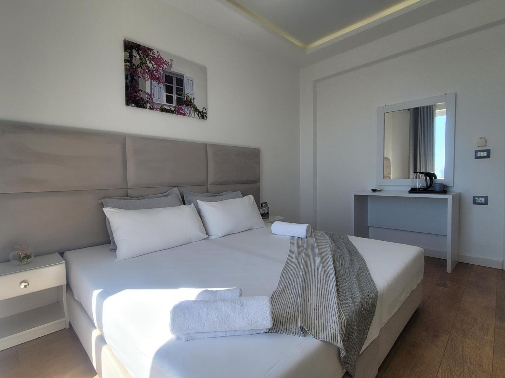 Hotel Myrtai - City Center Sarandë Exterior foto