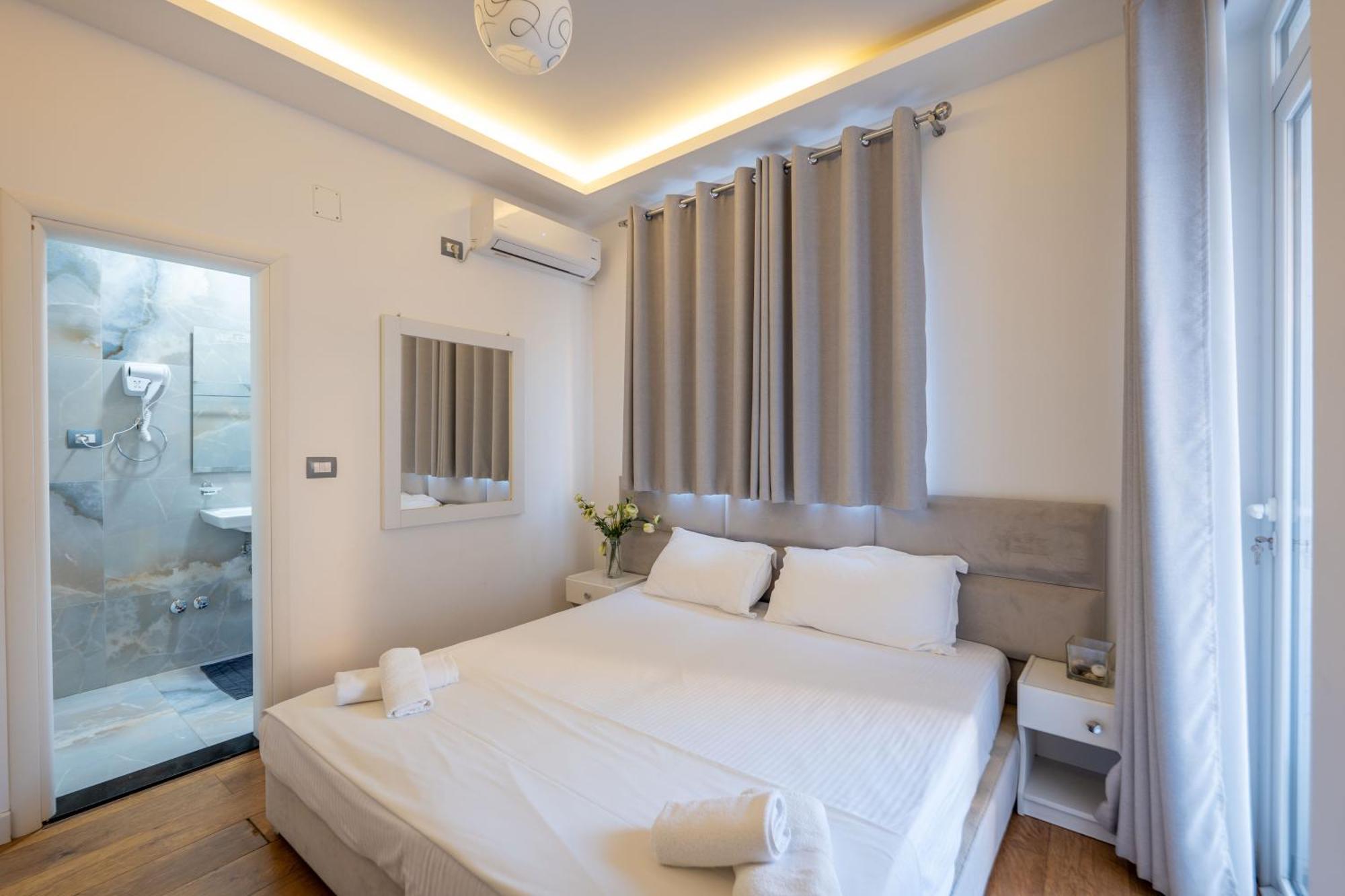 Hotel Myrtai - City Center Sarandë Exterior foto