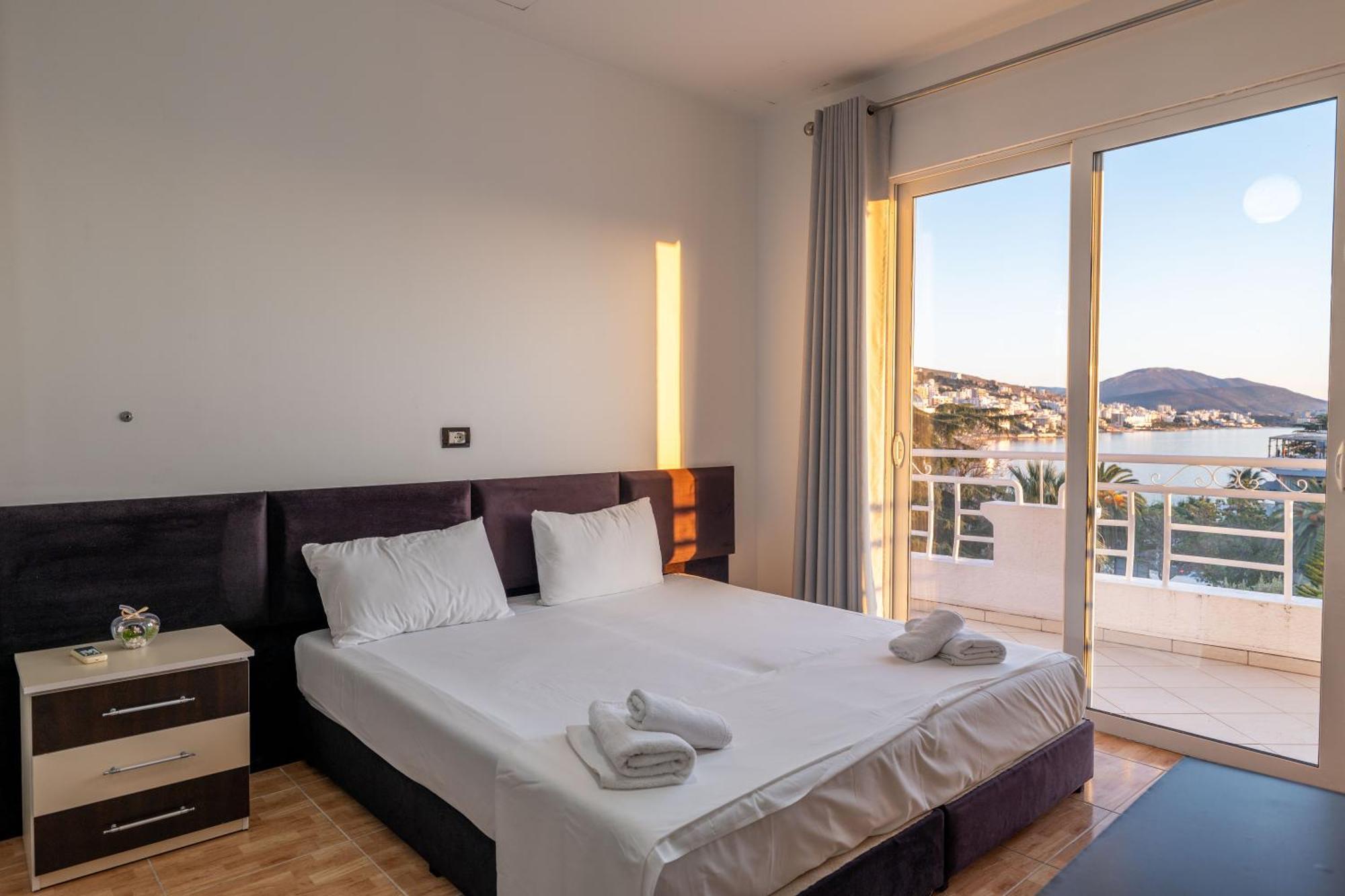Hotel Myrtai - City Center Sarandë Exterior foto