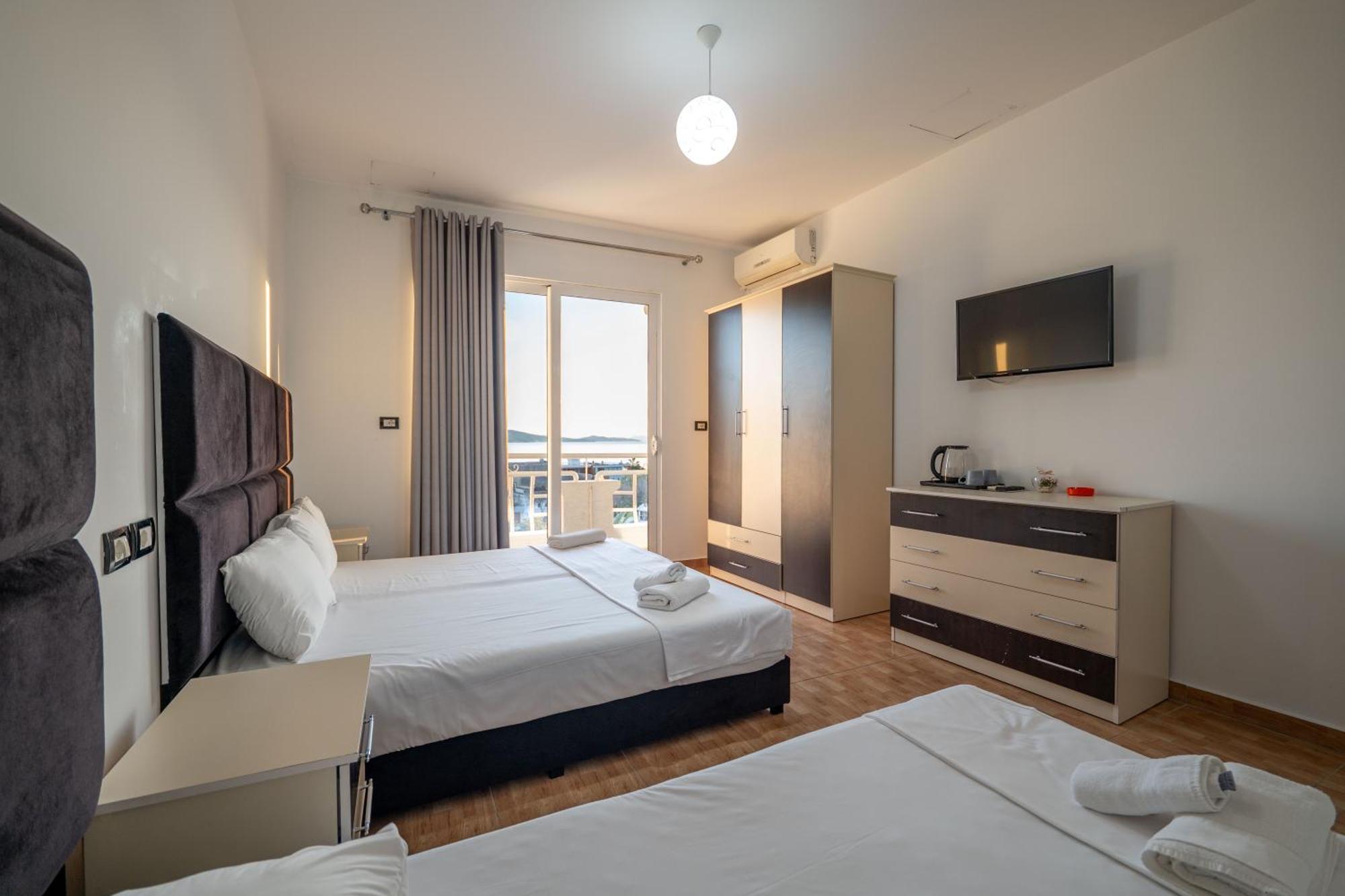Hotel Myrtai - City Center Sarandë Exterior foto