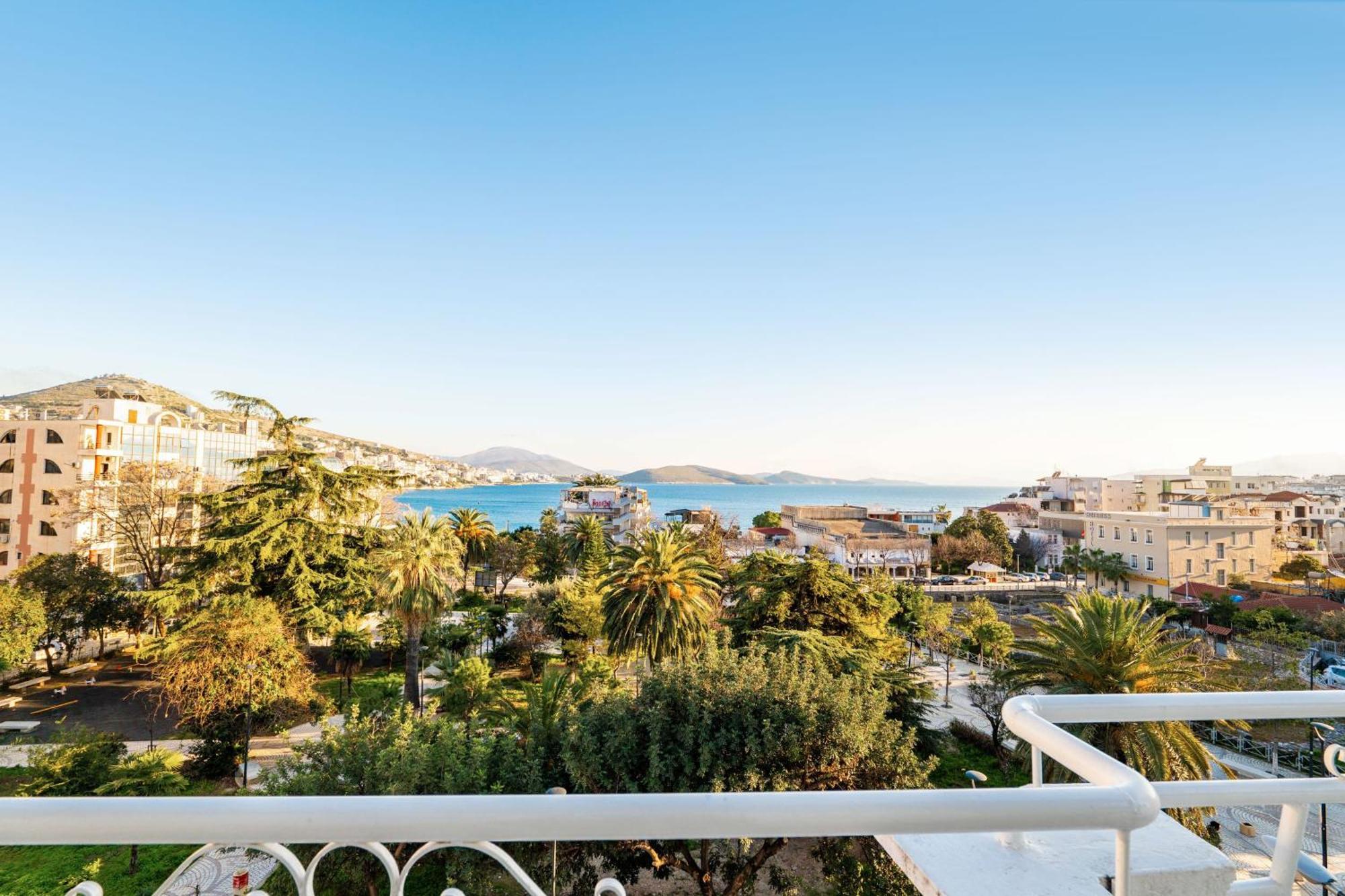 Hotel Myrtai - City Center Sarandë Exterior foto